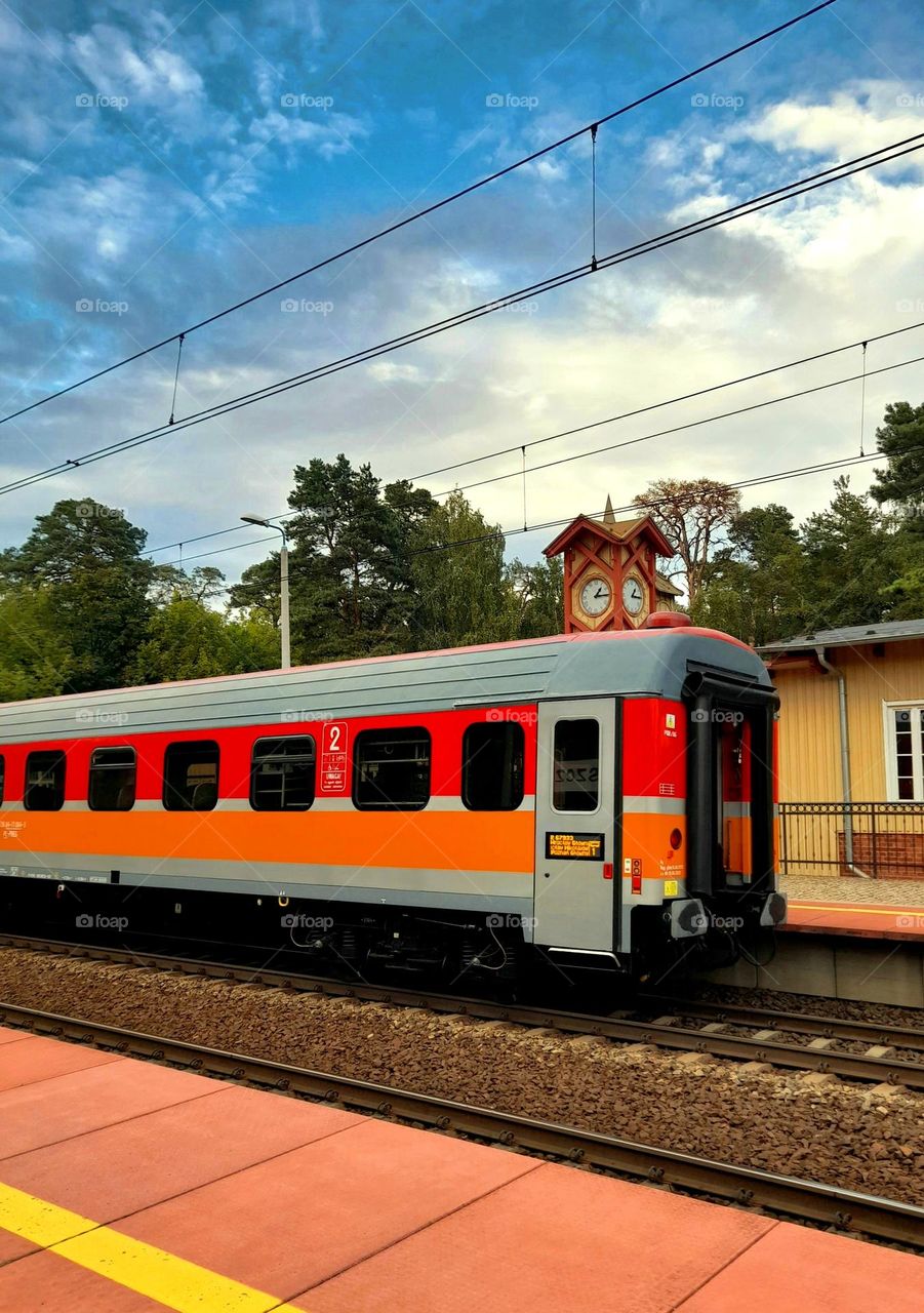 A train at the Puszczykowo train station, 15km from Poznań