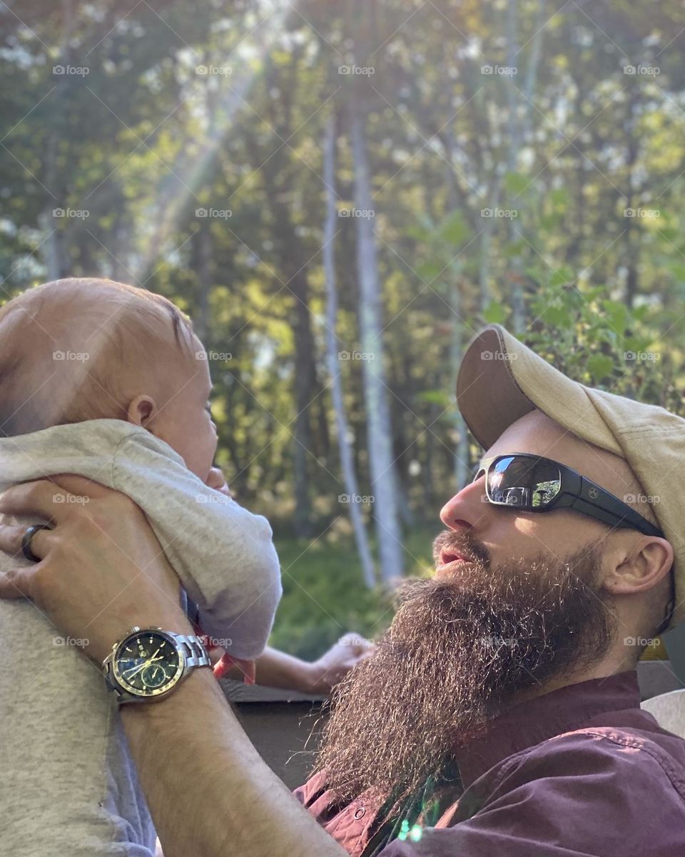 A beard seems to always have a way with babies