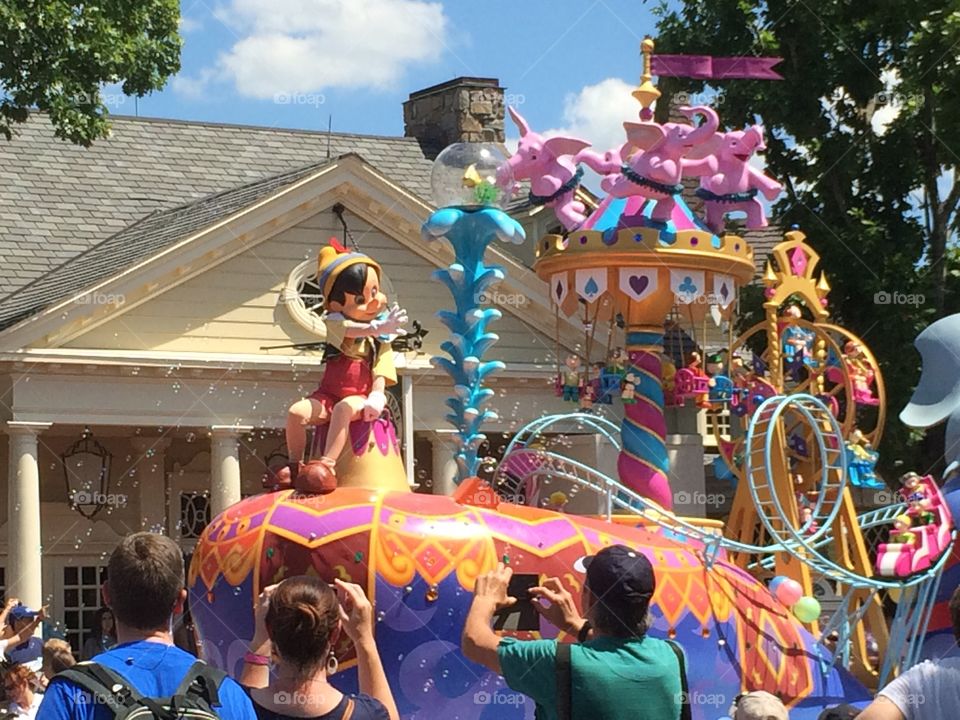 Disney Parade, Magic Kingdom, Travel, June 2016, #Disney, #Disney World, #Orlando, #MainStreet, #Electric MainStreet, #Electrical Parade, Balloon, #Pinocchio 