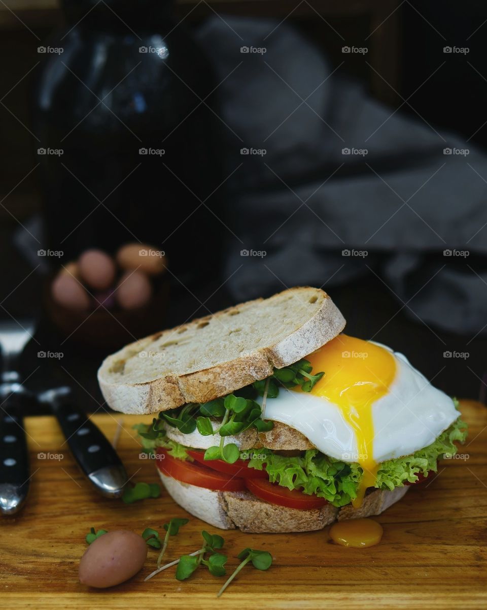 Sandwich with egg