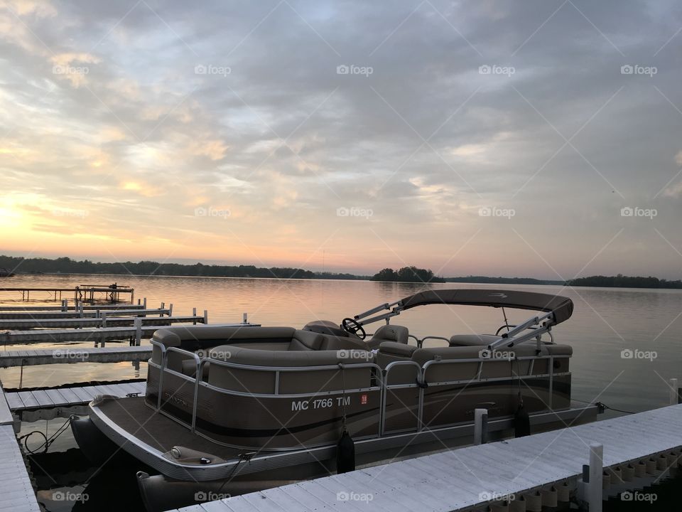 Very beautiful sunsets family place to place for the kids good place to be Bay point inn Michigan
