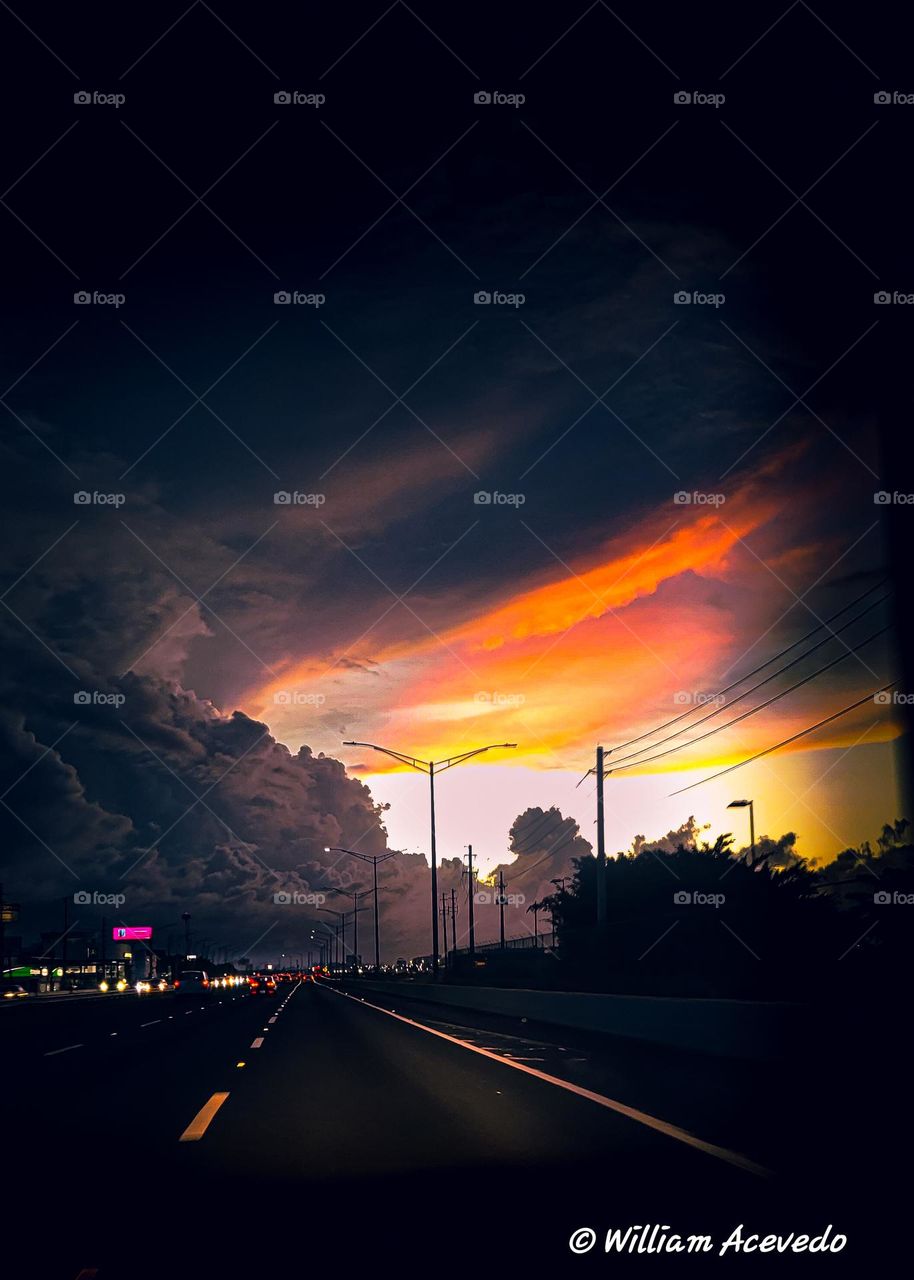 Driving around Puerto Rico and I had to take this photo of the sunset.  I have to admit that Puerto Rico is gorgeous 🇵🇷