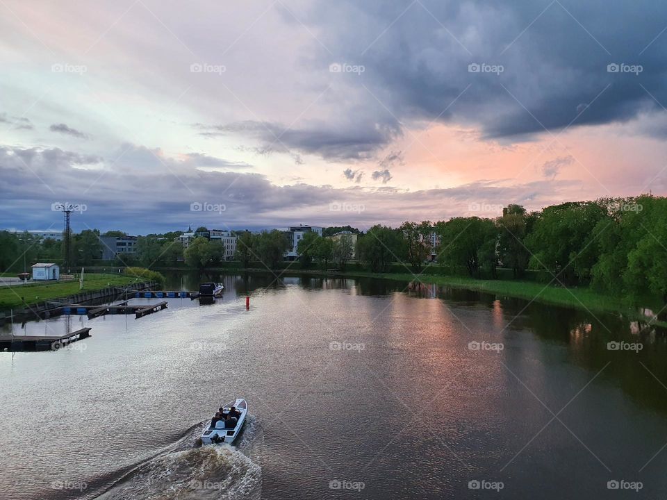 Calming evening scenery.