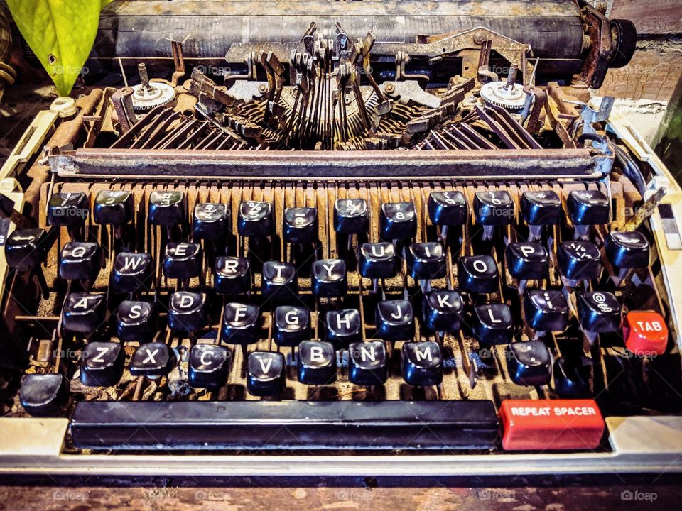 A ancient typewriter