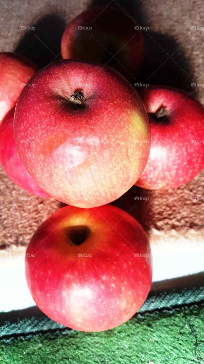 apples