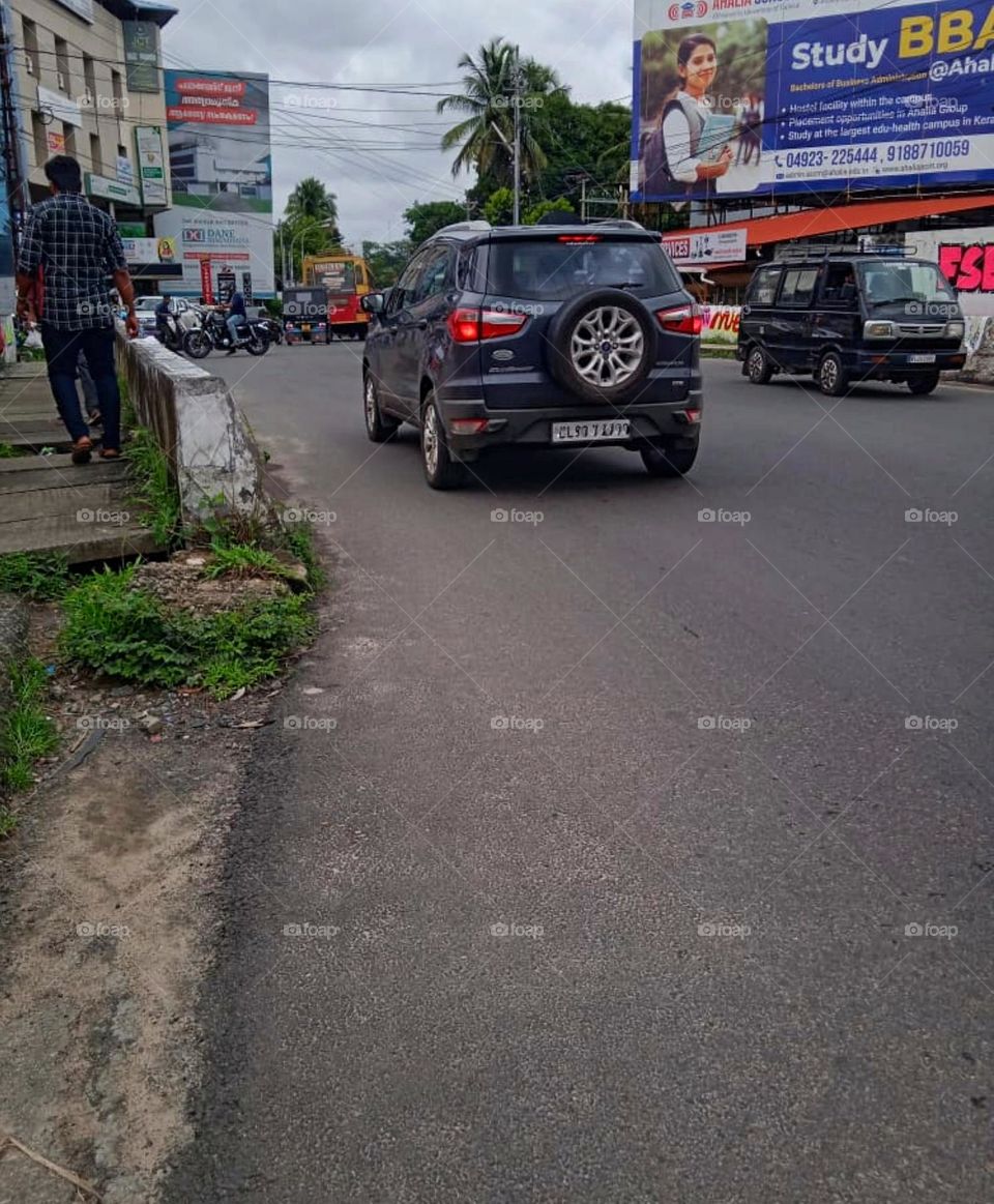 cars running on the way