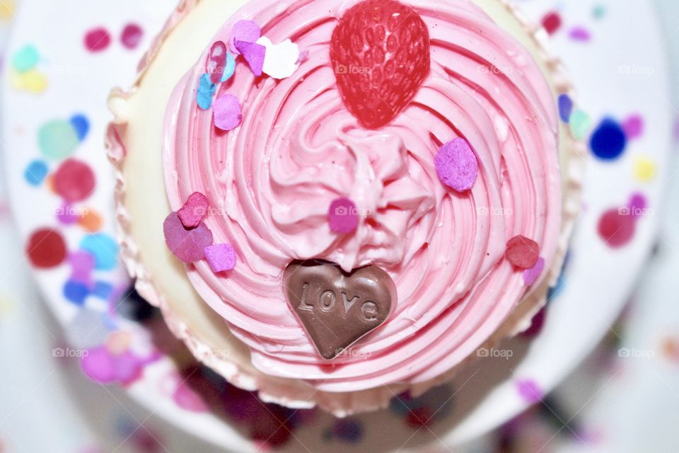 Birthday Cake Cupcake With Confetti 