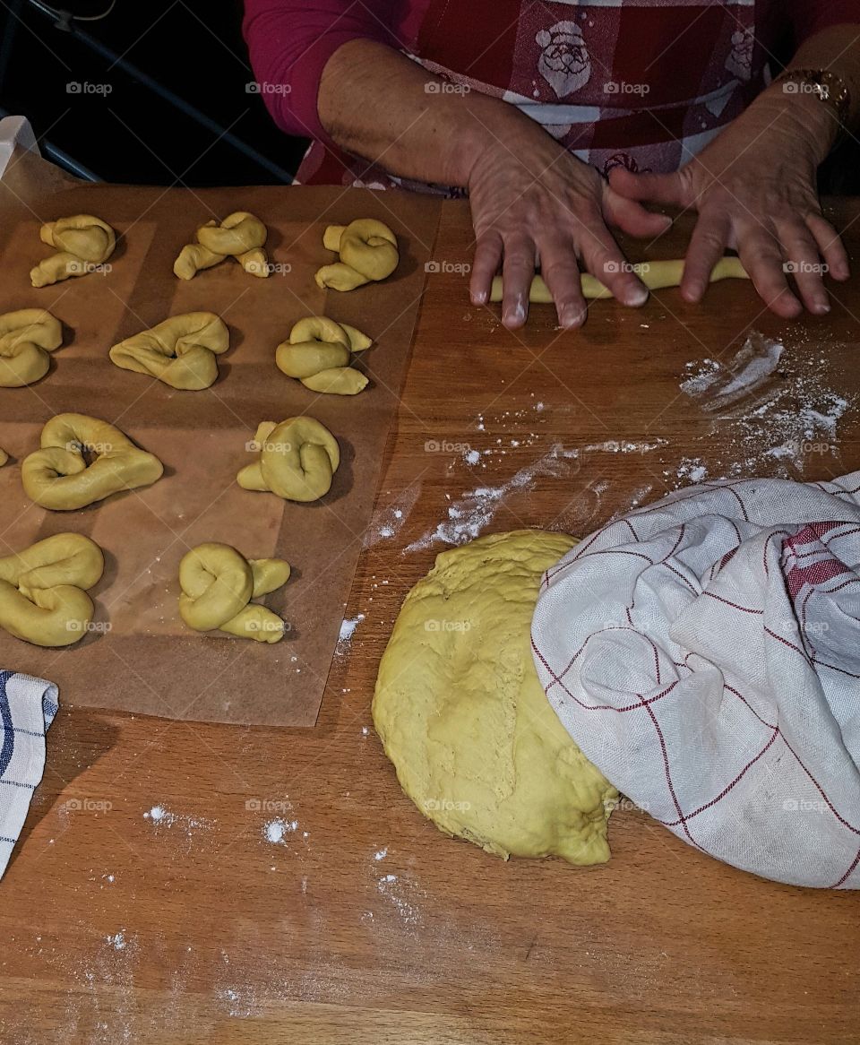 baking saffron buns