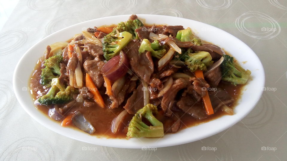 Beef tenderloin with vegetables