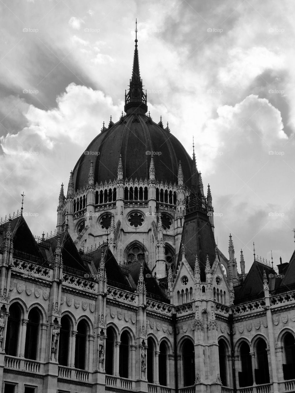 Hungarian parliament architecture