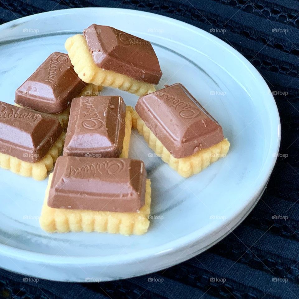Cadbury and Nutella tarts that’s halal 