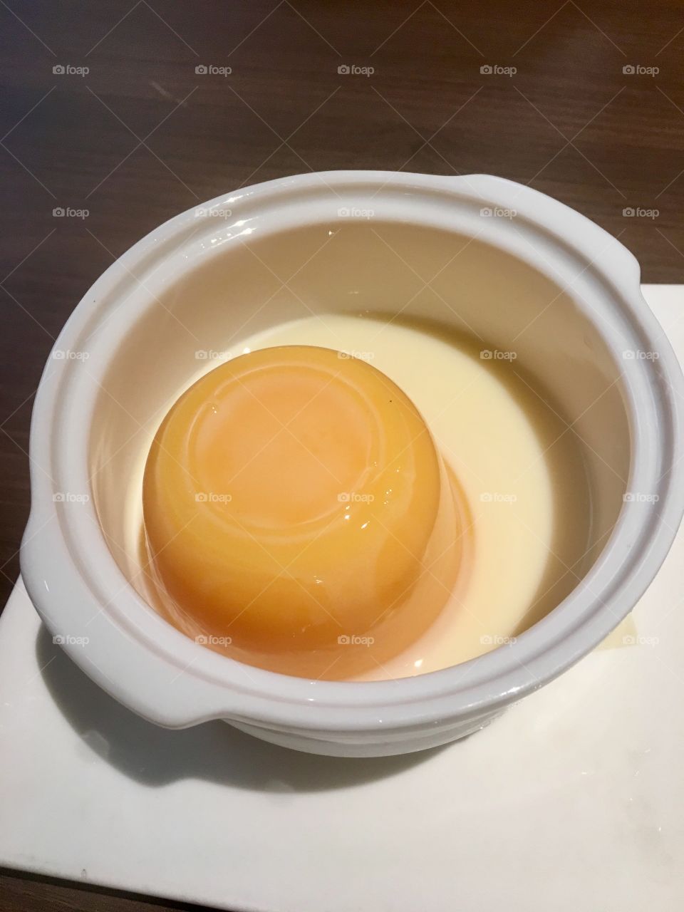 Mango jelly with milk