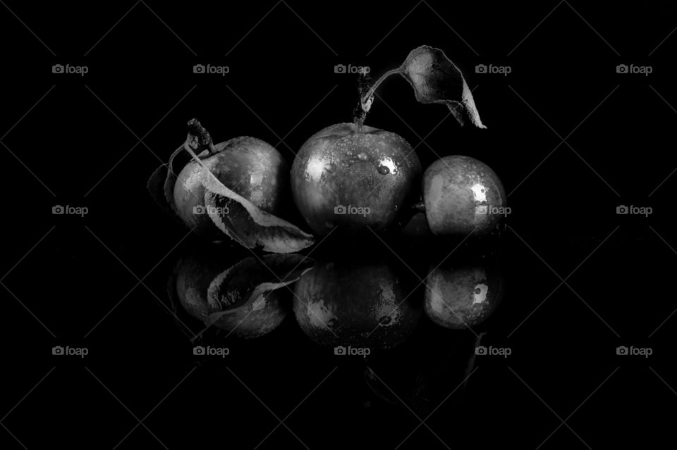 apples in bold statement