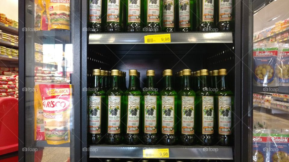Bebidas, óleos para cozinha.