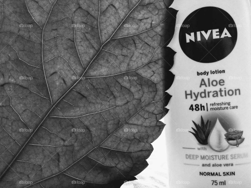 Monochrome image of the Nivea lotion