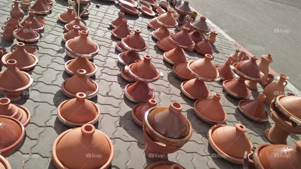 Pottery pots