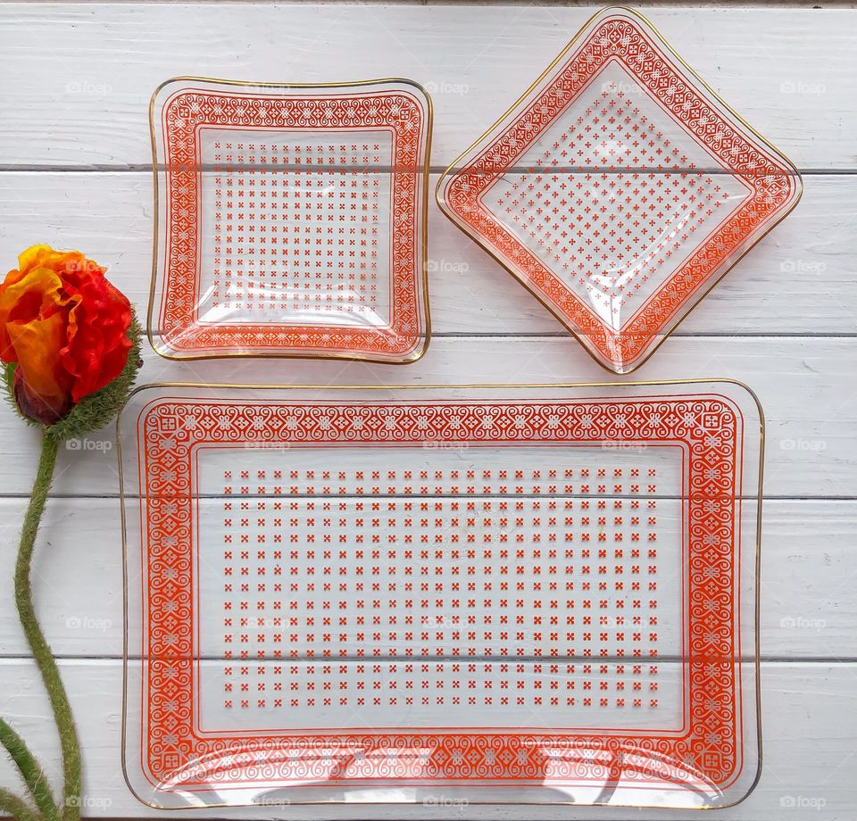 Vintage clear set of plates Winthrop red decor