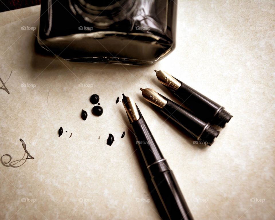 Vintage fountain pen and ink