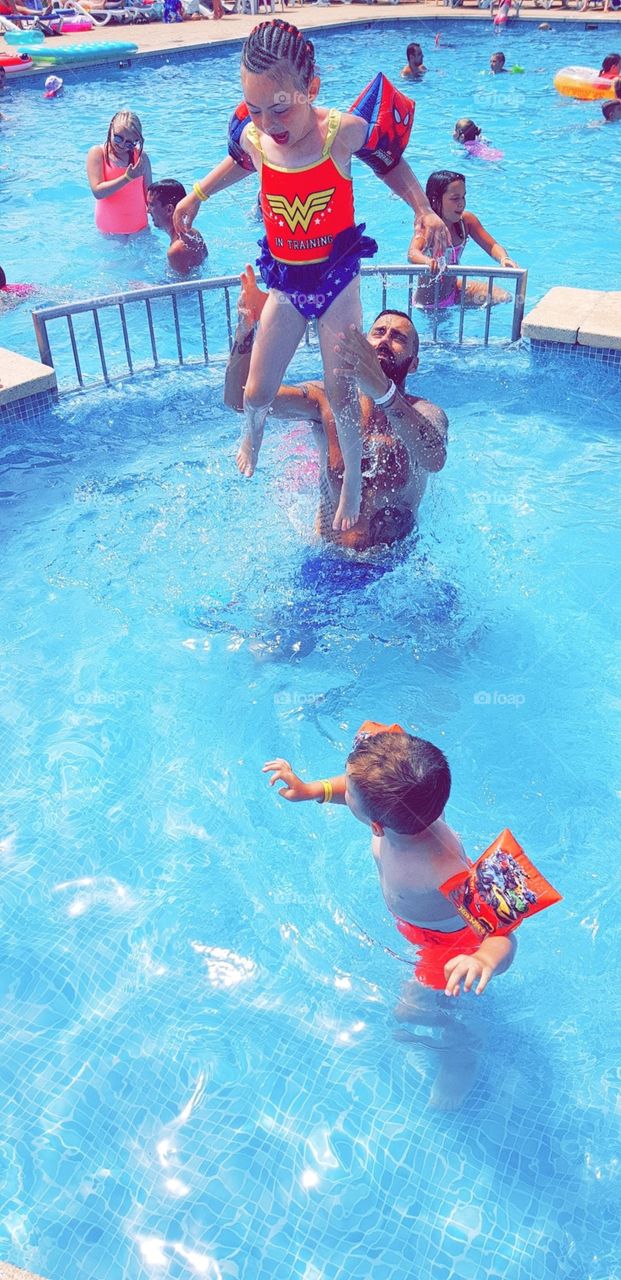 Family Holiday In Pool With My Kids