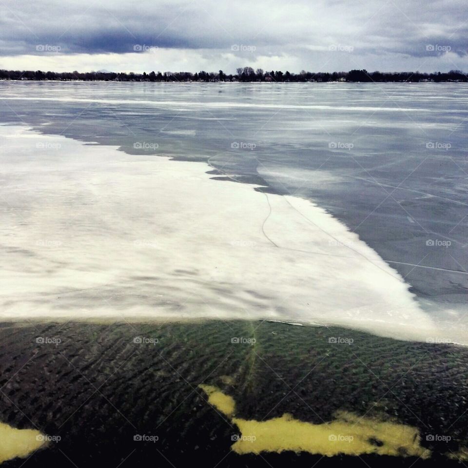 Beautiful frozen lake, love to enjoy the scenery in winter.
