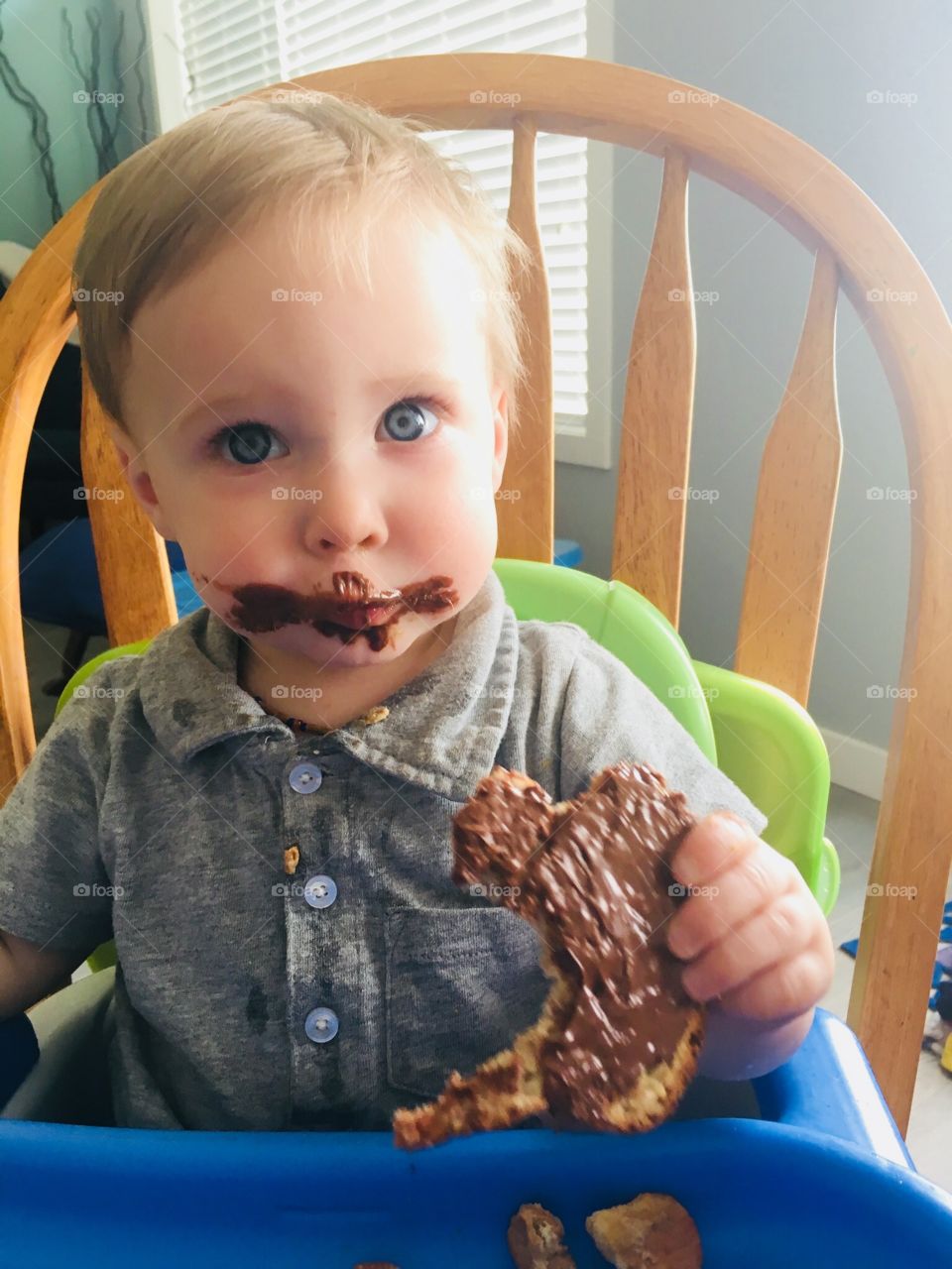 That’s how you eat Nutella toast 