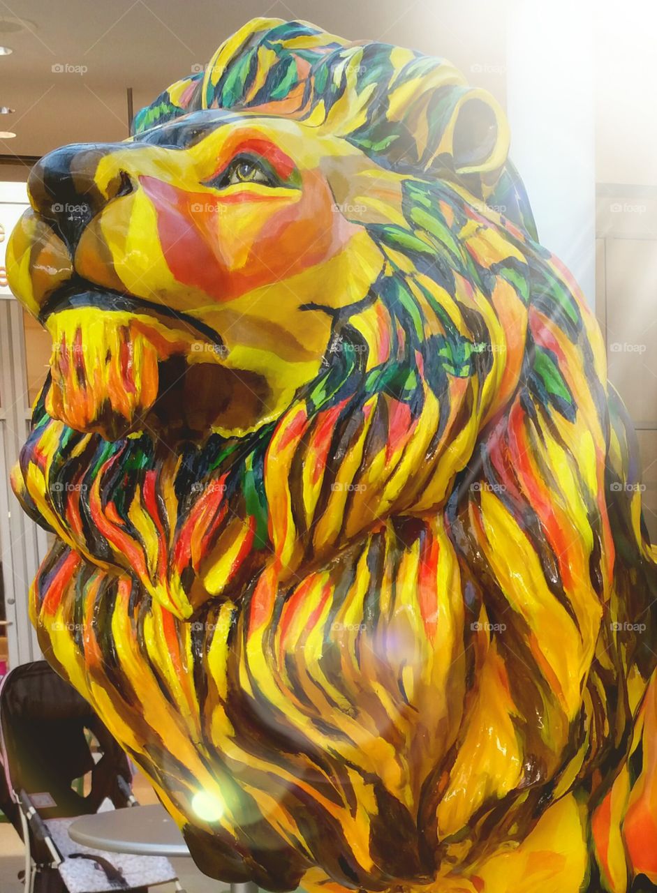 Lion sculpture head
