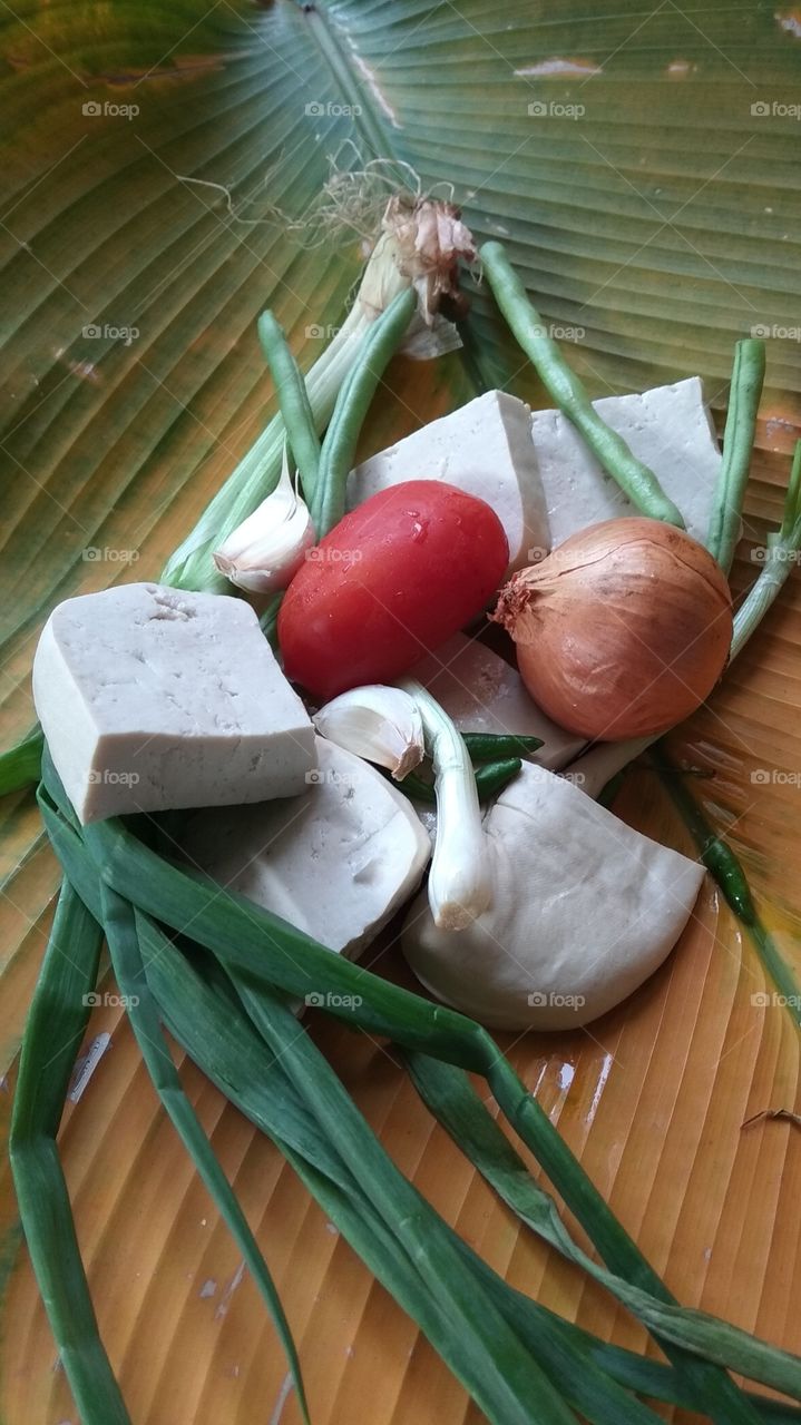 tofu,tomatoes and onion