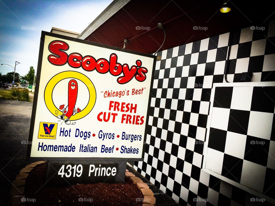 Scooby's Red Hots, Downers Grove, IL for all you burger, dog, Italian beef/sausage needs. The fresh cut fries are a winner. 