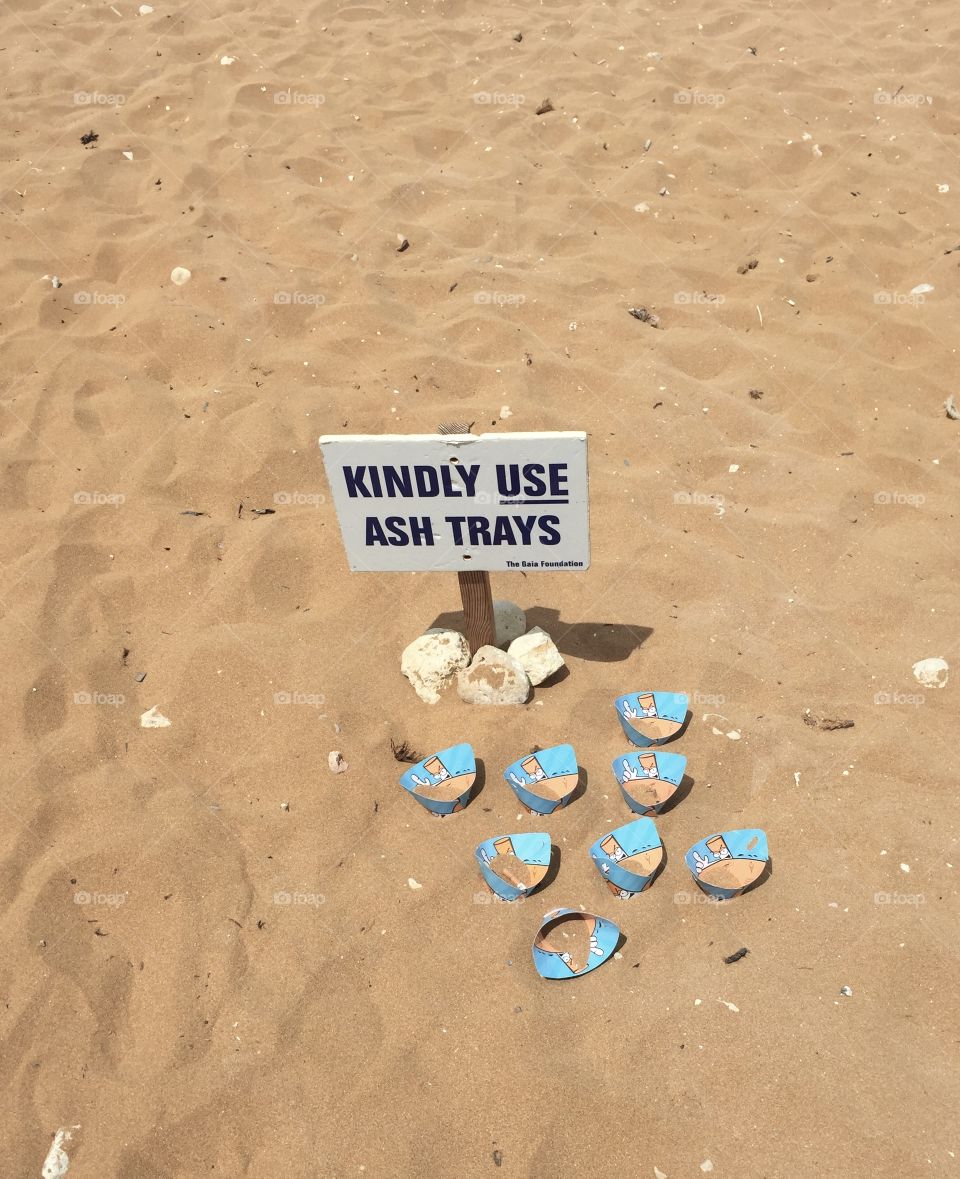 Smoking in the beach