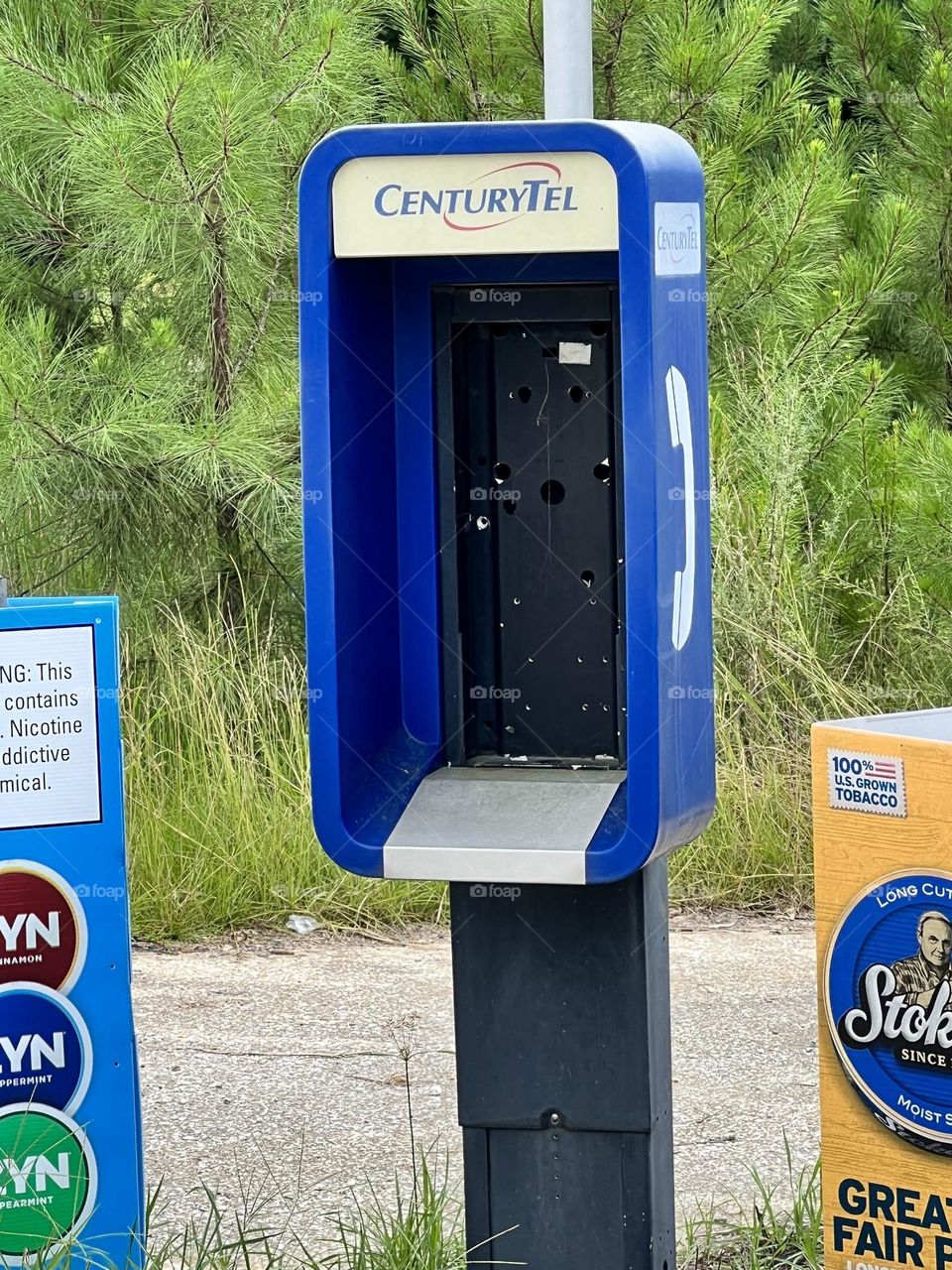 Retro phone booth, looking to get another chance.