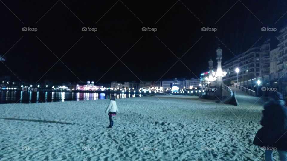 playa nocturna