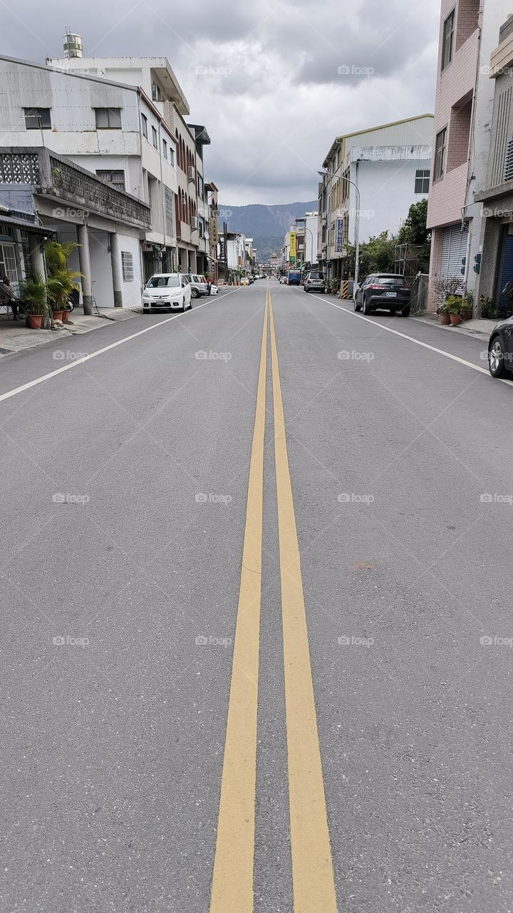 The Straight Road in Guanshan Town