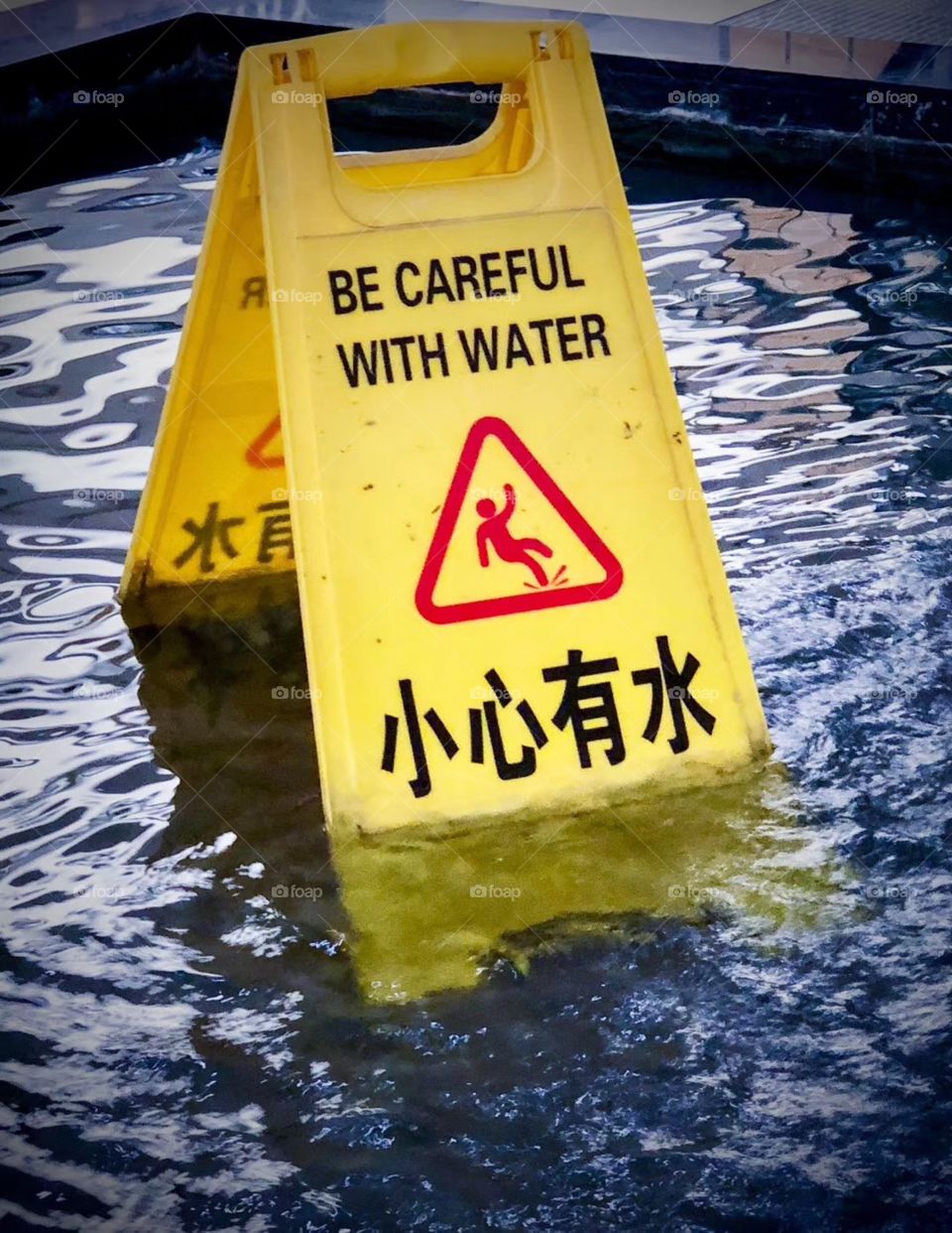 Sign water 