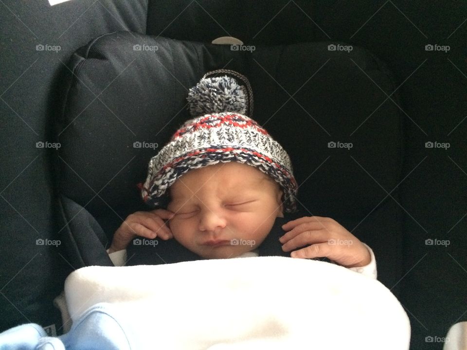 Baby Oliver, fresh from the womb. 