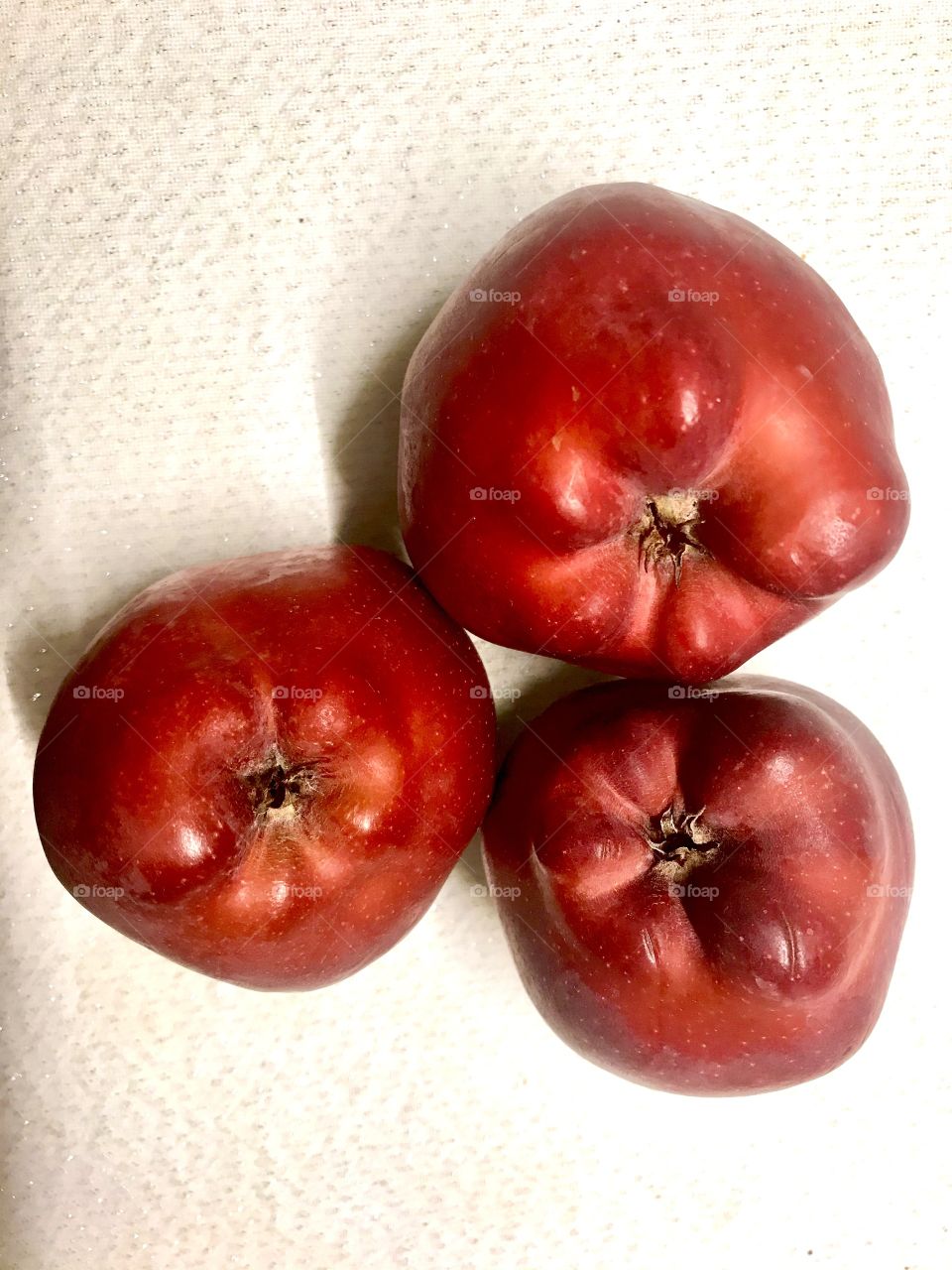 The power of three,apples