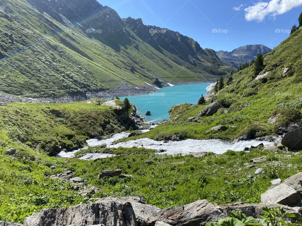 Natureza! Como caminha em um lugar mágico !
