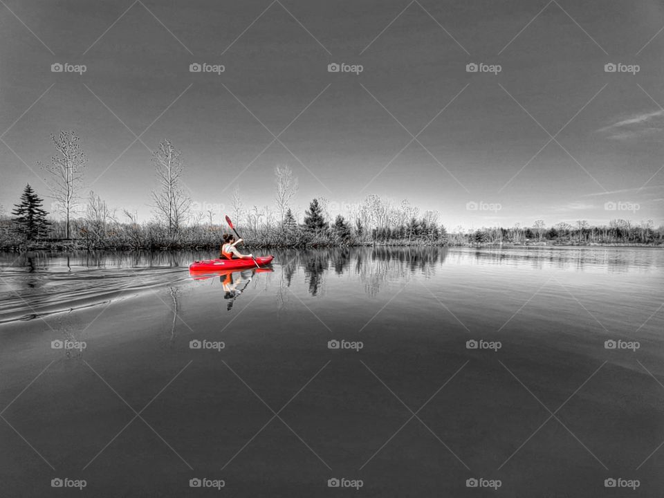 Color Splash woman kayaking