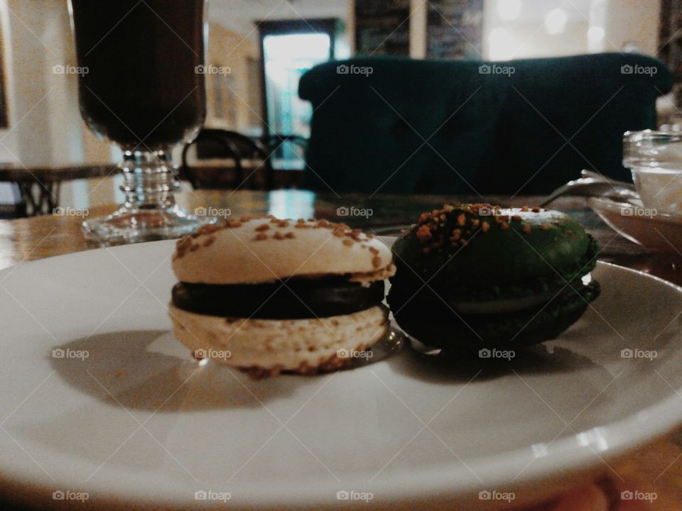 it's time for macaroon!