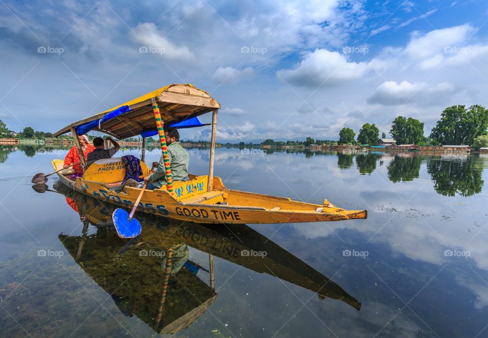 have a GOOD TIME boating on the great lakes of Jammu and Kashmir 🙂