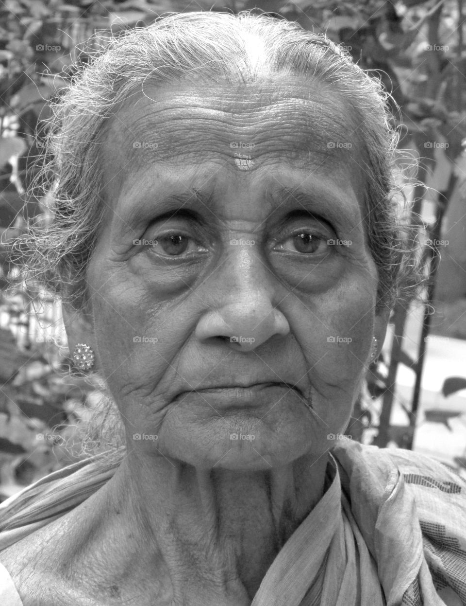 Old woman potrait