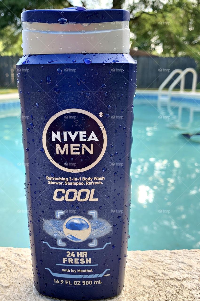 NIVEA MEN’s Cool Body Wash with icy menthol. This NIVEA body wash for men can be used for shaving, and as a shampoo and body wash that is specifically crafted for men's skin needs