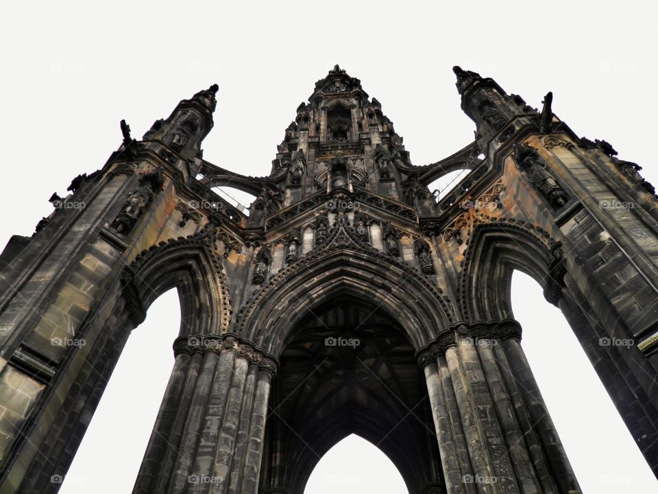 Monument architectural