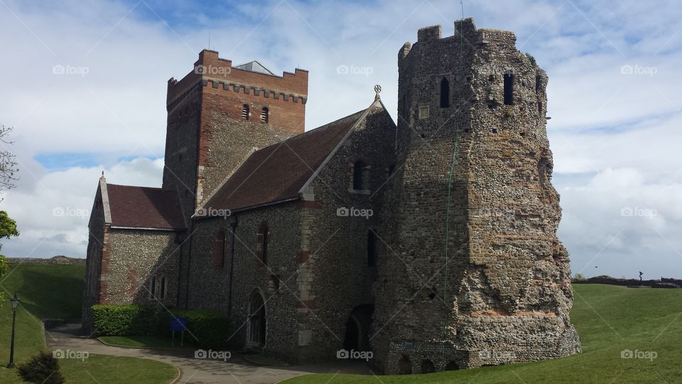 dover castle church and old roman lighthouse