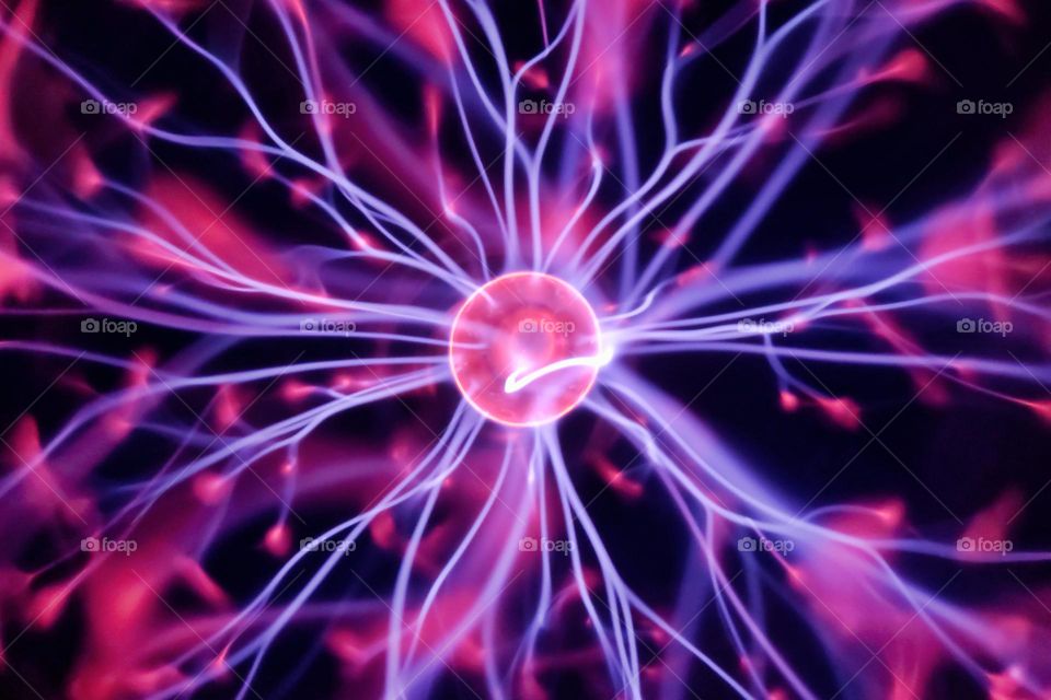 Bursting plasma ball