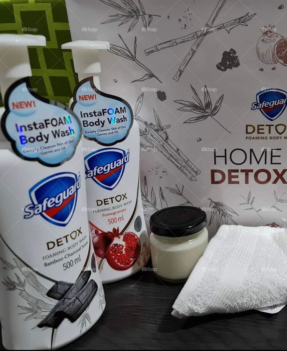 a new refreshing take on Safeguard's foam bath. Home Detox in new enticing scents. 
#safeguardbodywash #beauty #soap #bathtime