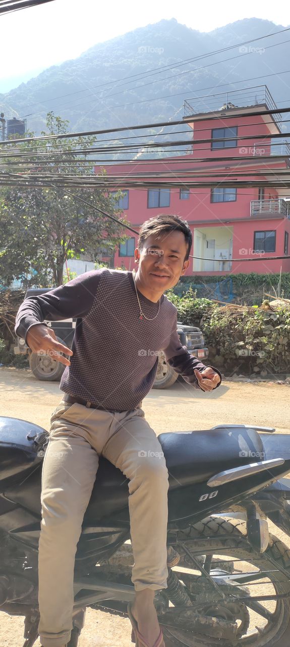 watching my friends smiles makes me smile ♥️😊♥️ my photographs makes them happy♥️😊😊 @whatmakesyousmile😊♥️♥️ @mobilephotography♥️ #tiktok:meashishshrestha♥️