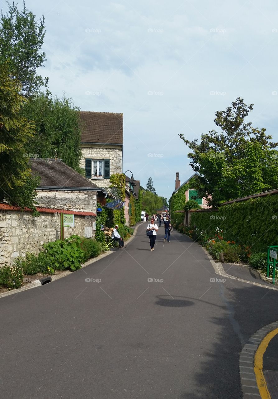 Street in Giverny city