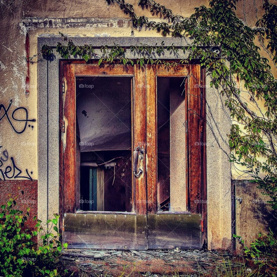 Abandoned entrance
