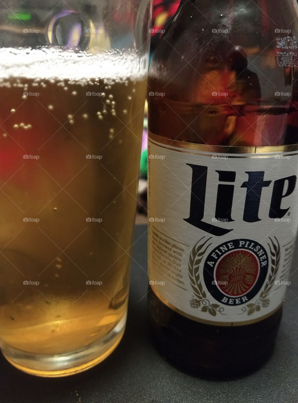 Miller Lite Beer cheers to you us