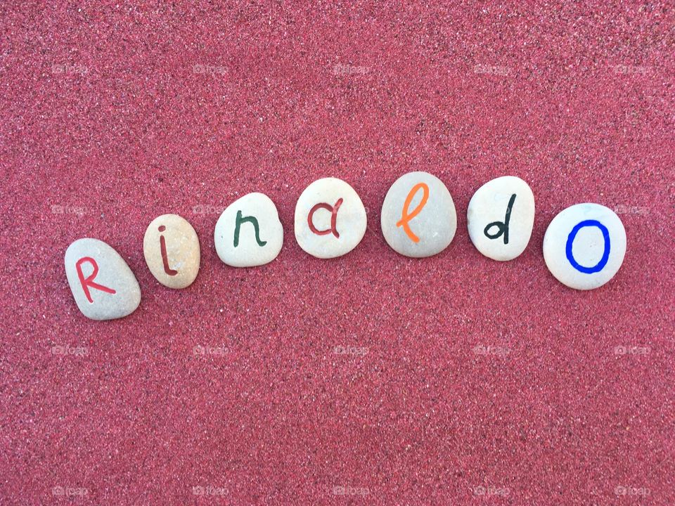 Rinaldo, male name on stones 